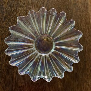 Lovely Vintage MCM Medium Federal Glass Celestial Iridescent Flower Petal Bowl